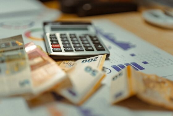 Ramp Expenses: How to Save & Manage Corporate Spend